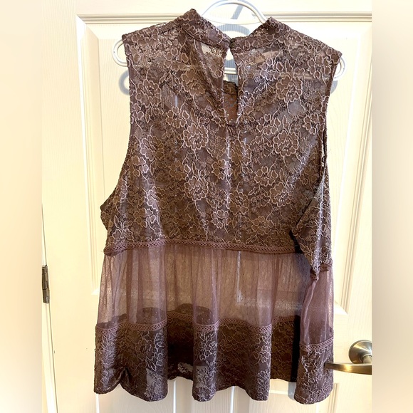 Ladies plus size dusty rose pink lace top from Maurices - Picture 3 of 8